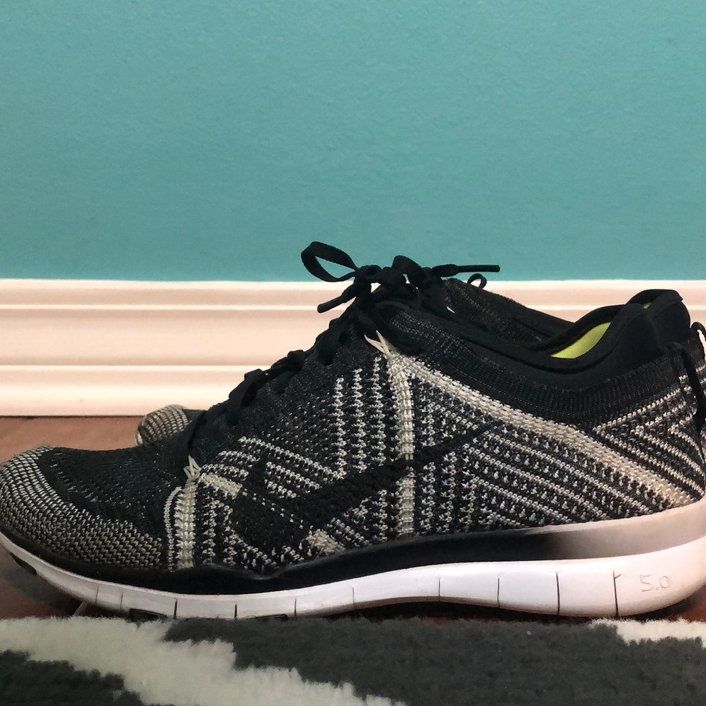 Nike free 5.0 shoes